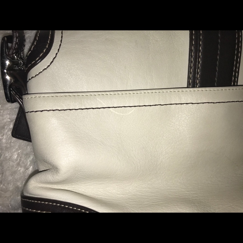 Coach Handbag - Picture 6 of 8